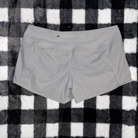 Lululemon Hotty Hot Low-Rise Shorts Bone Size 10 • Vintage Grail • - Picture 3 of 4